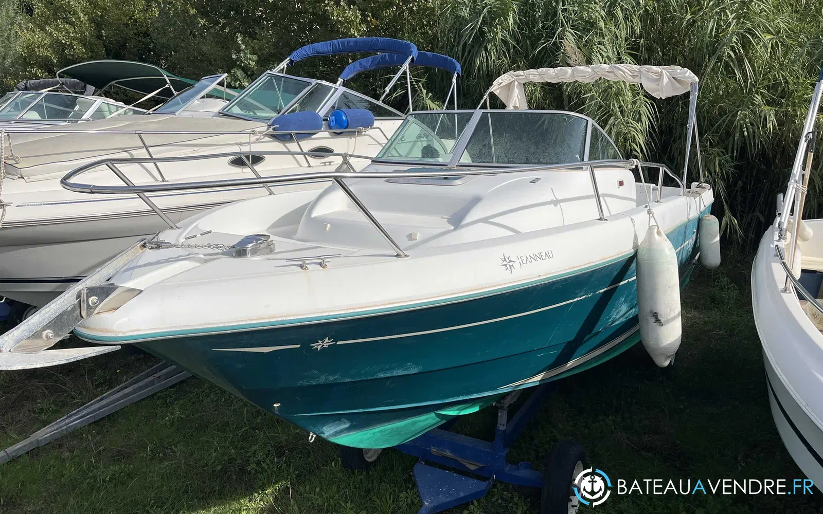 slider 4 Jeanneau Cap Camarat 725 WA