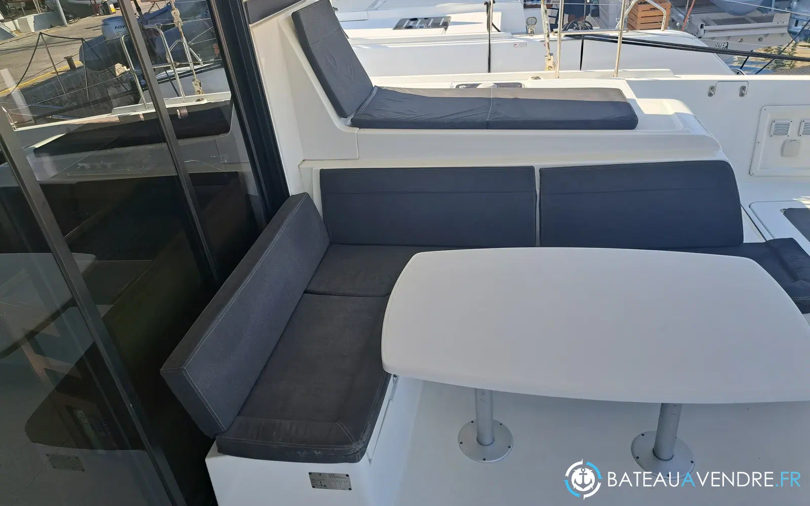 slider 42 Lagoon 42