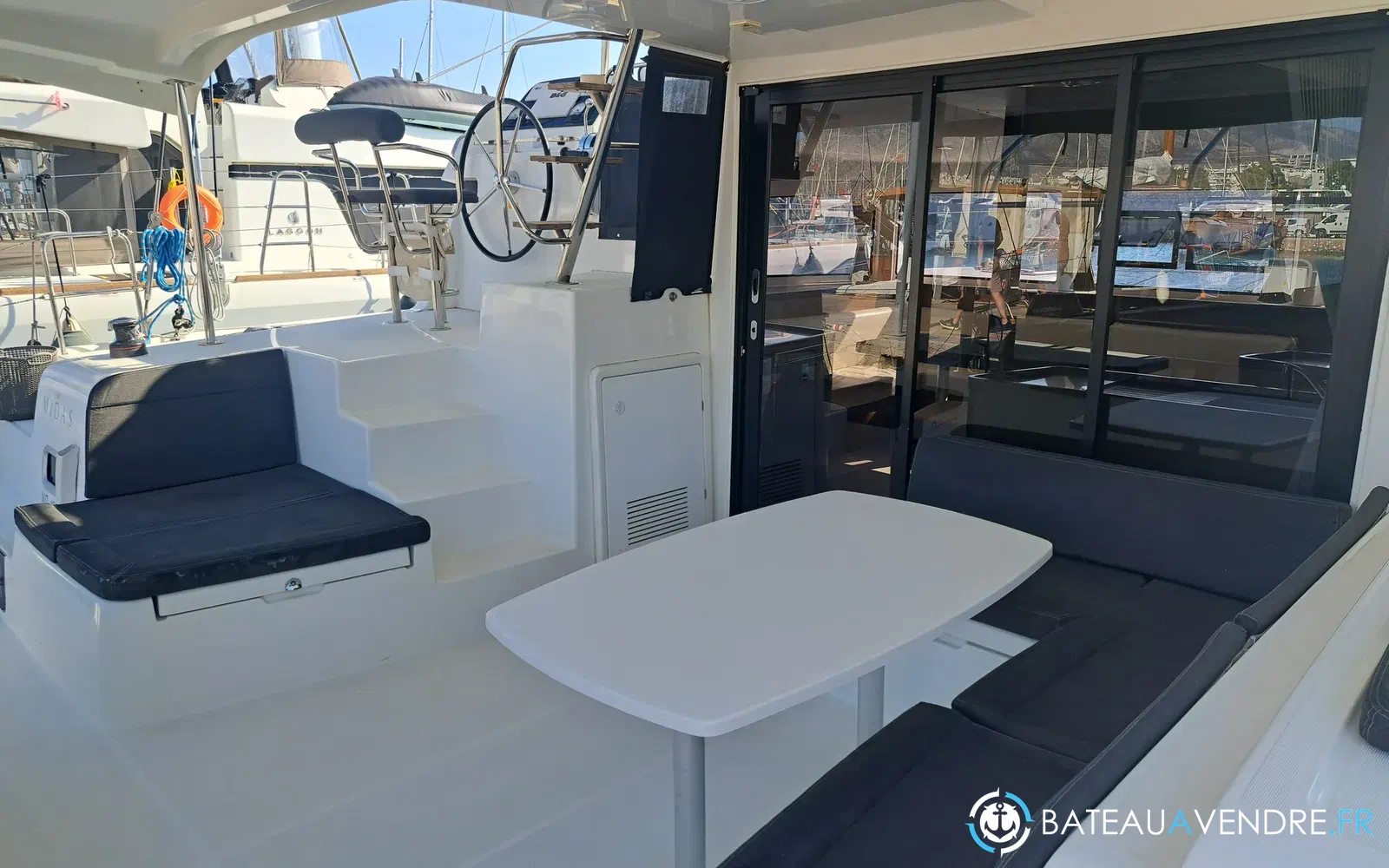 slider 43 Lagoon 42
