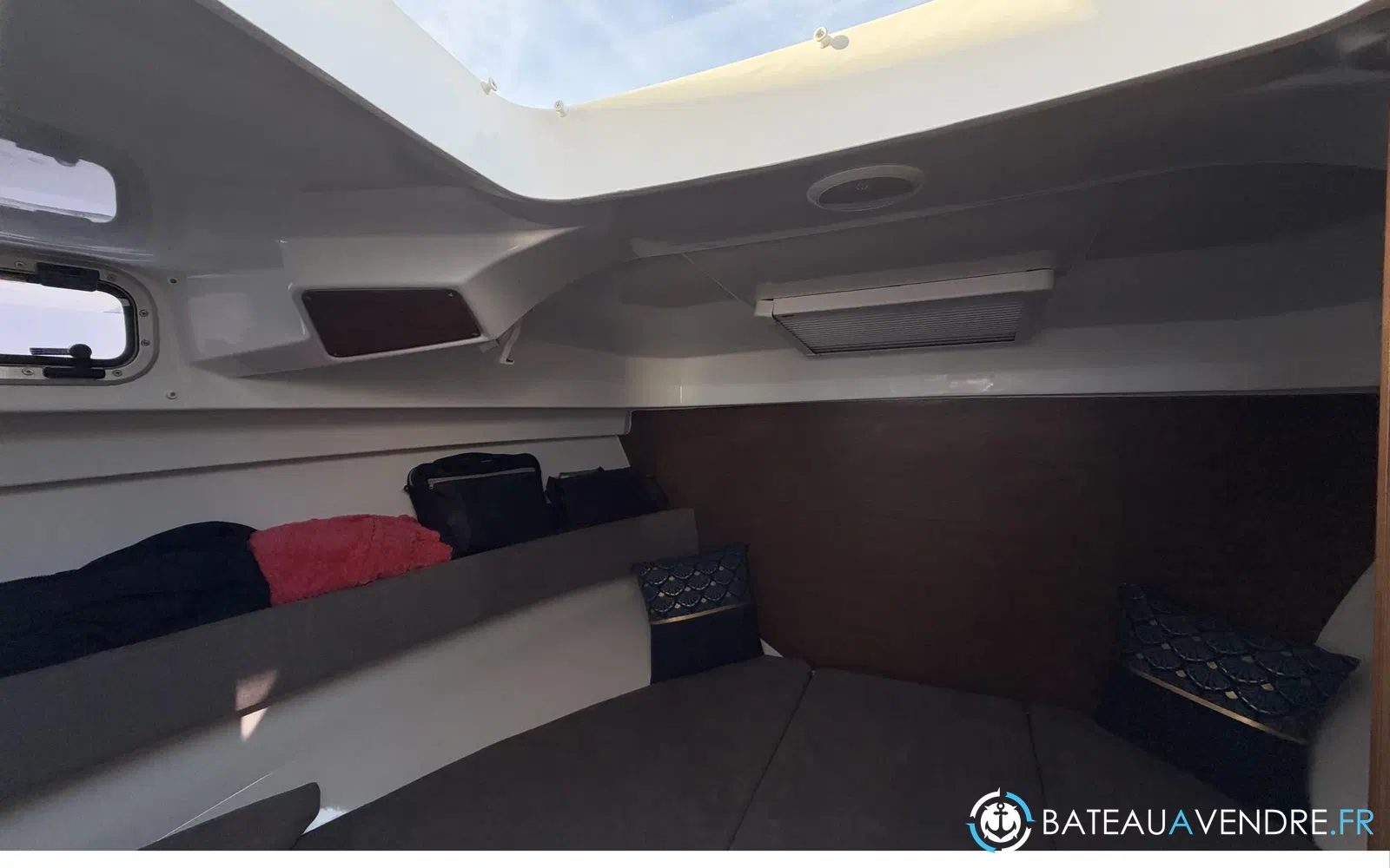 slider 10 Beneteau Antares 8