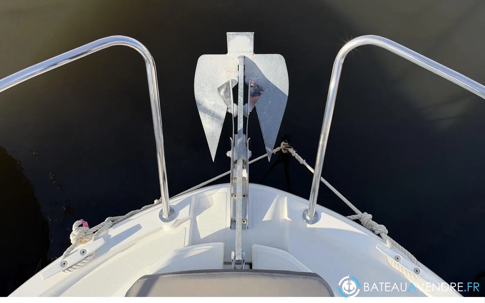 slider 16 Beneteau Antares 8