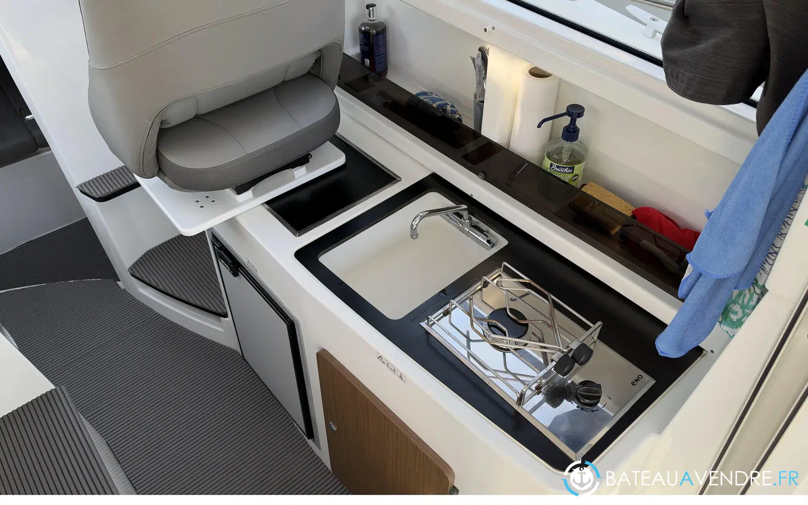 slider 6 Beneteau Antares 8