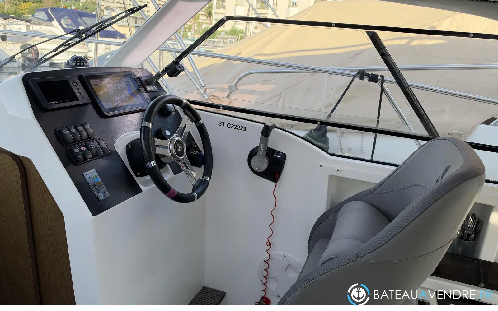 slider 8 Beneteau Antares 8