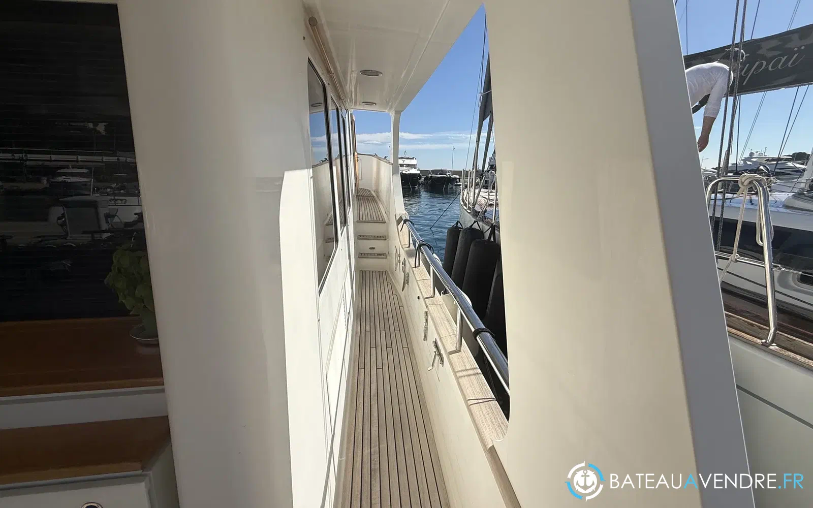 slider 3 Grand Banks Aleutian 59