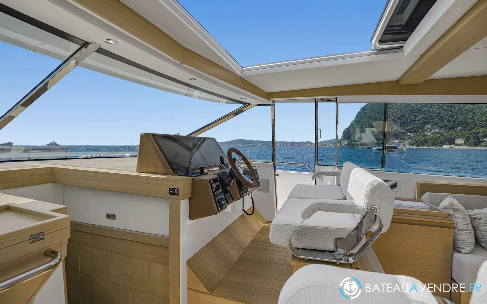 slider 39 Delta Powerboats 72