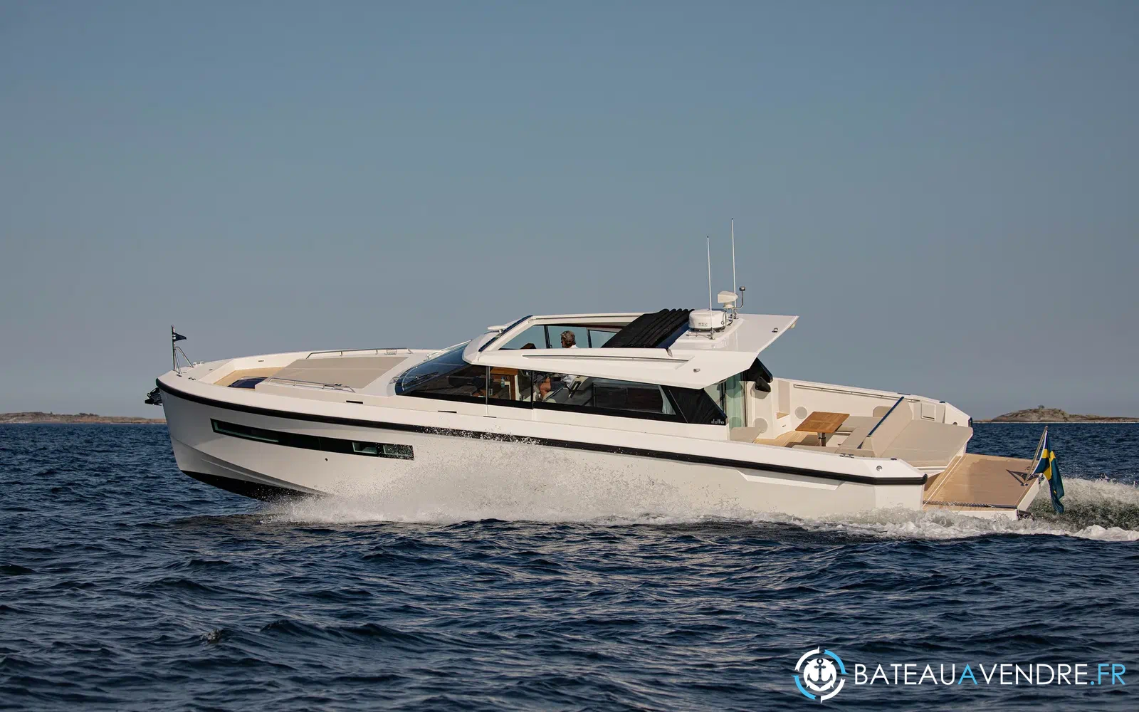 slider 0 Delta Powerboats 48 Coupe