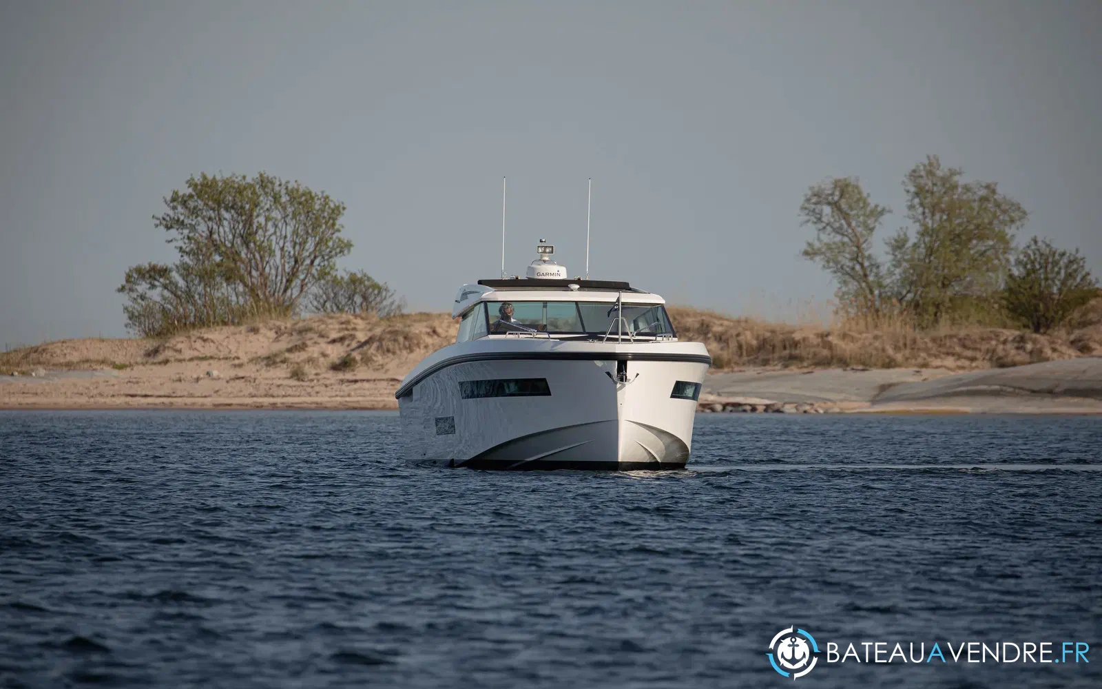 slider 1 Delta Powerboats 48 Coupe