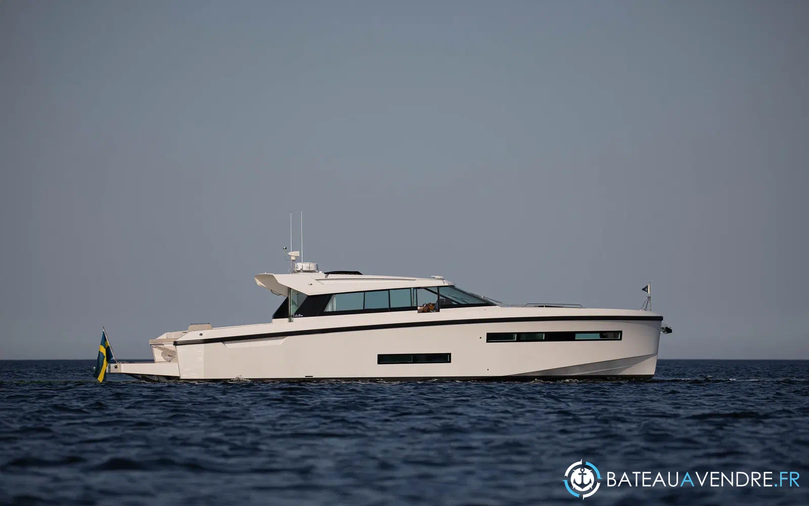 slider 3 Delta Powerboats 48 Coupe