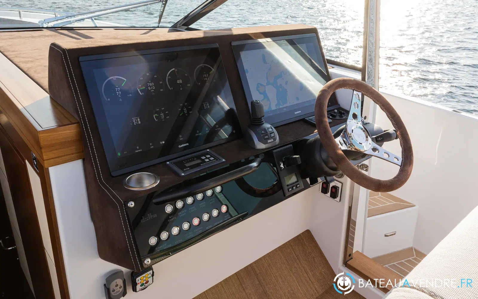 slider 7 Delta Powerboats 48 Coupe
