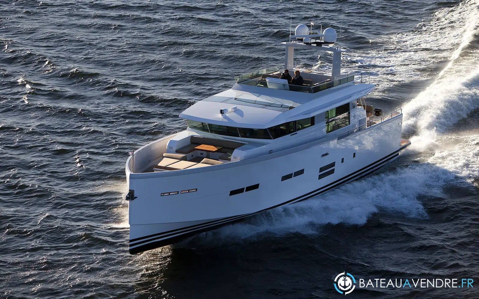 slider 3 Delta Powerboats 88 Carbon