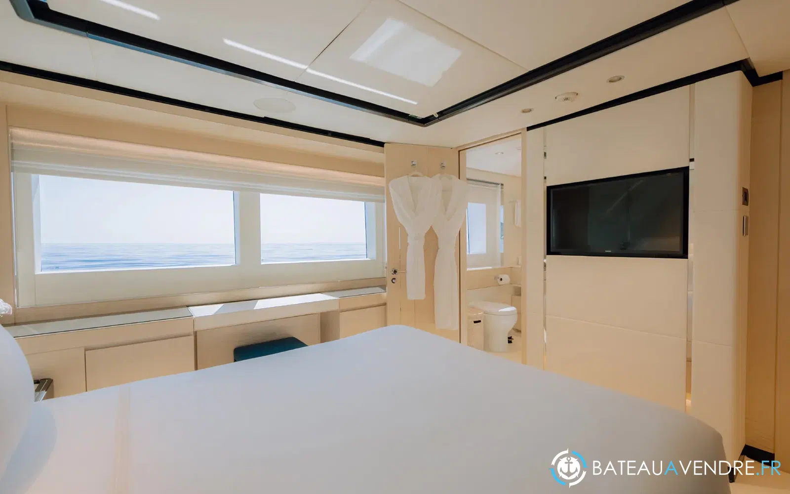 slider 20 Majesty Yachts Majesty 120