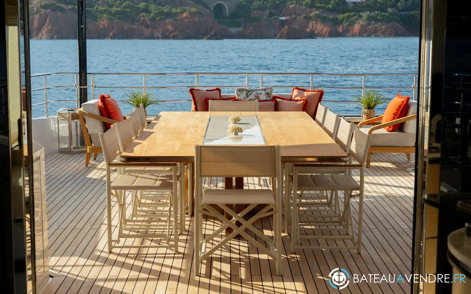 slider 36 Majesty Yachts Majesty 120
