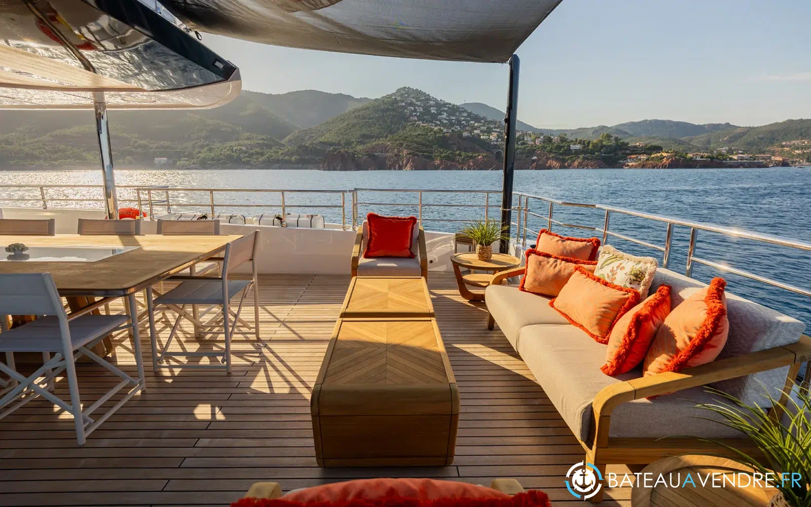 slider 40 Majesty Yachts Majesty 120