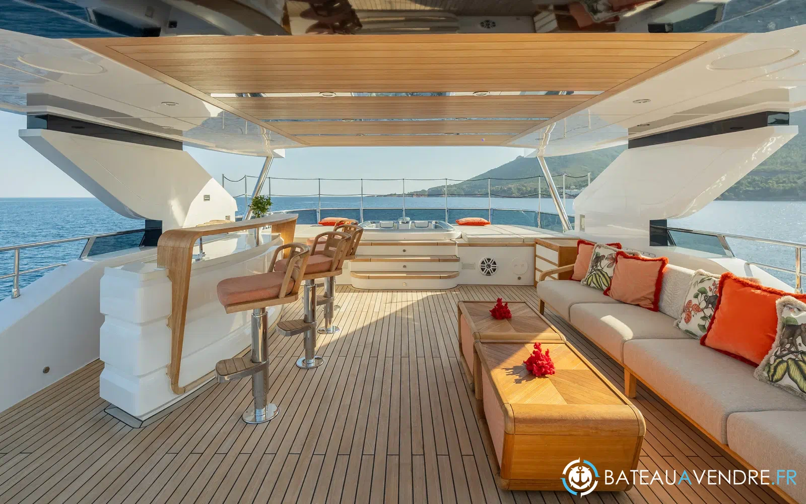 slider 42 Majesty Yachts Majesty 120