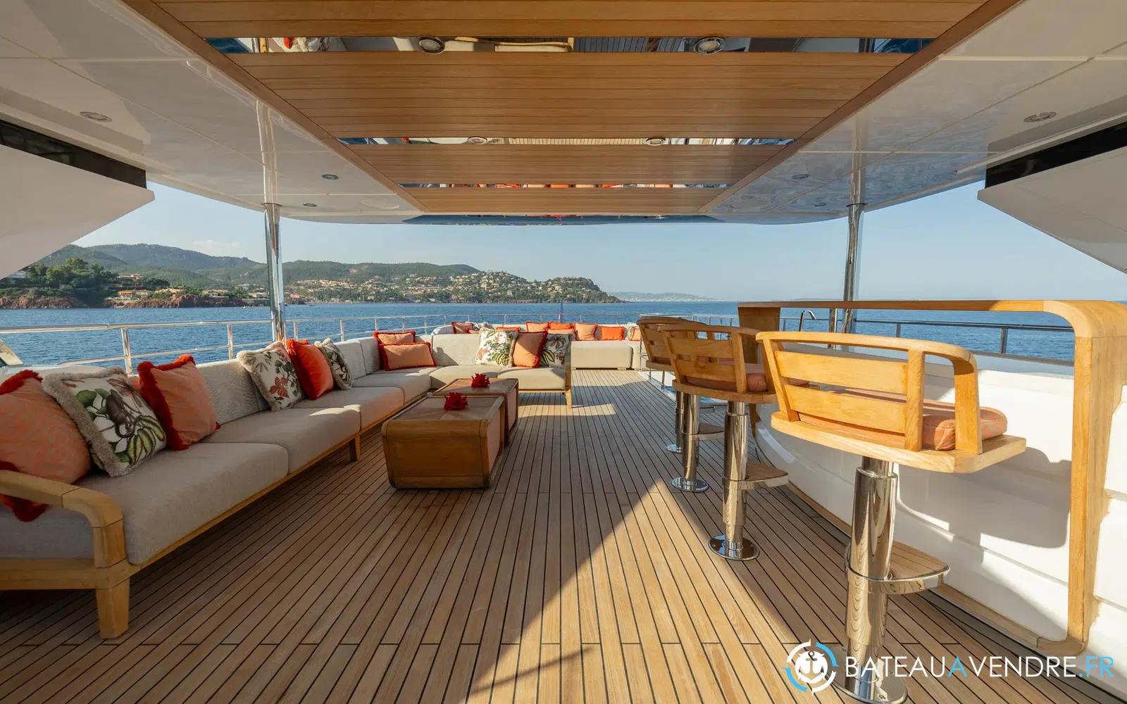 slider 43 Majesty Yachts Majesty 120