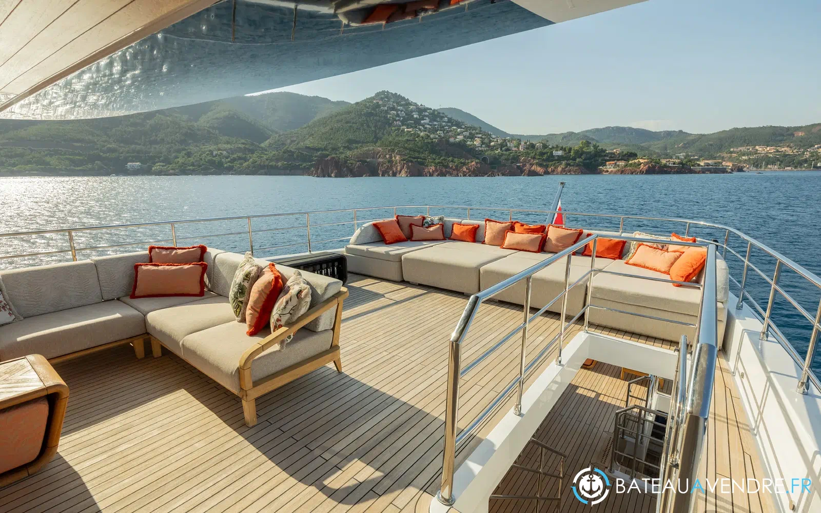 slider 45 Majesty Yachts Majesty 120