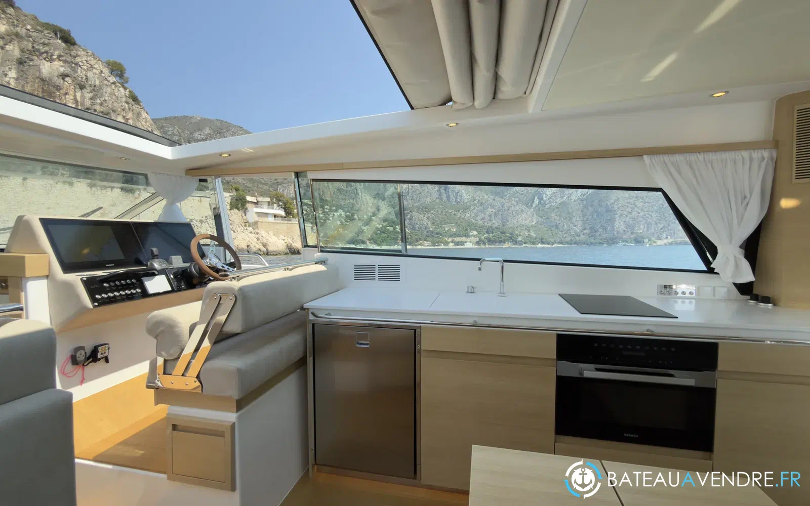 slider 10 Delta Powerboats 48 Coupe