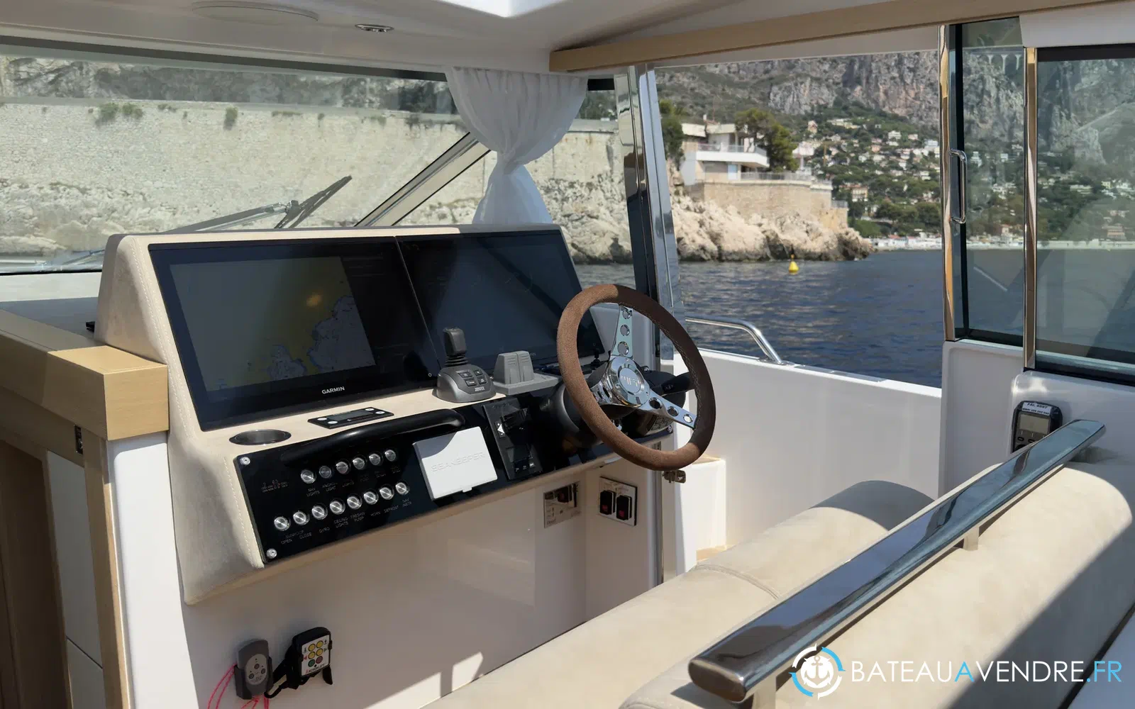 slider 11 Delta Powerboats 48 Coupe