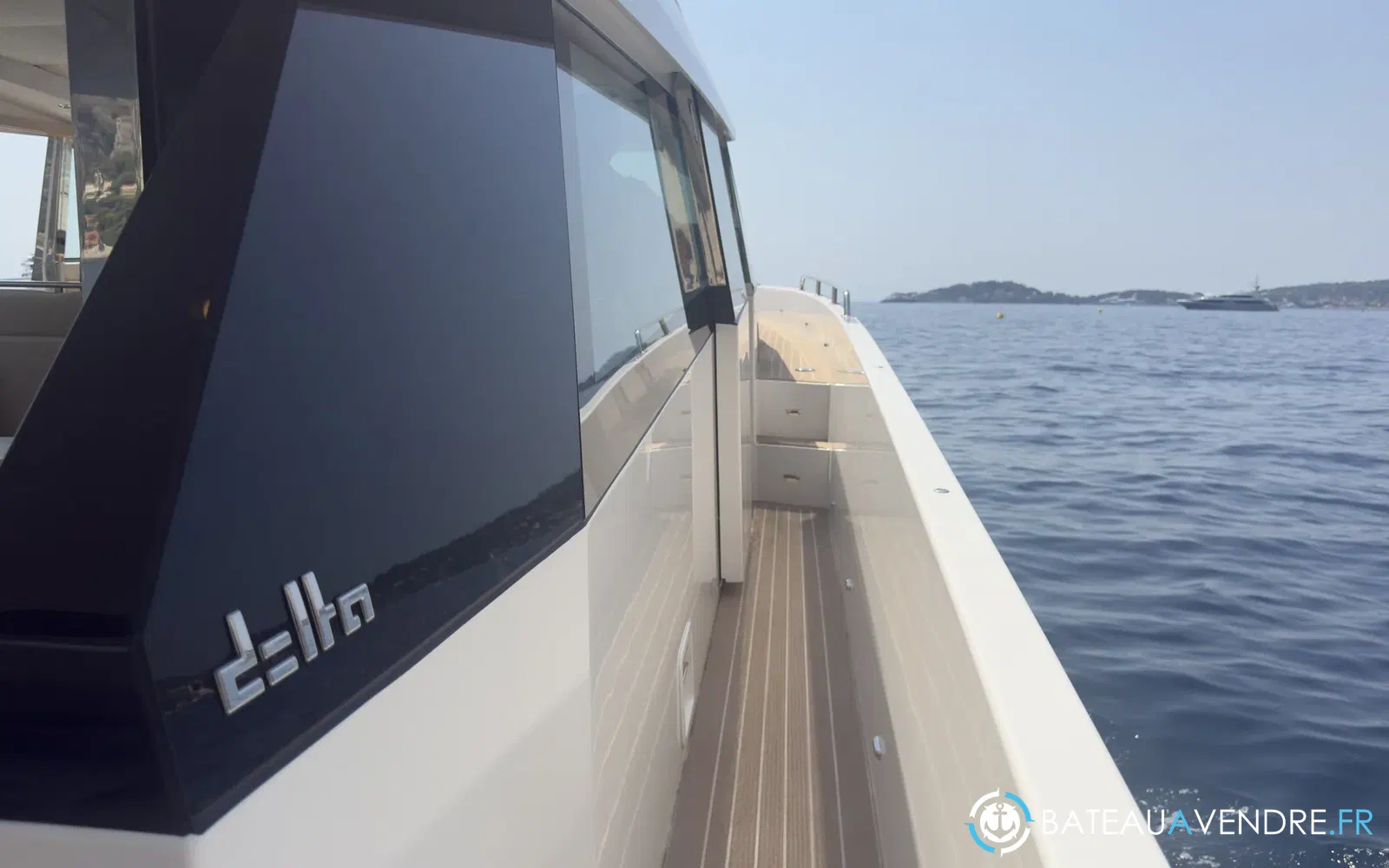 slider 34 Delta Powerboats 48 Coupe