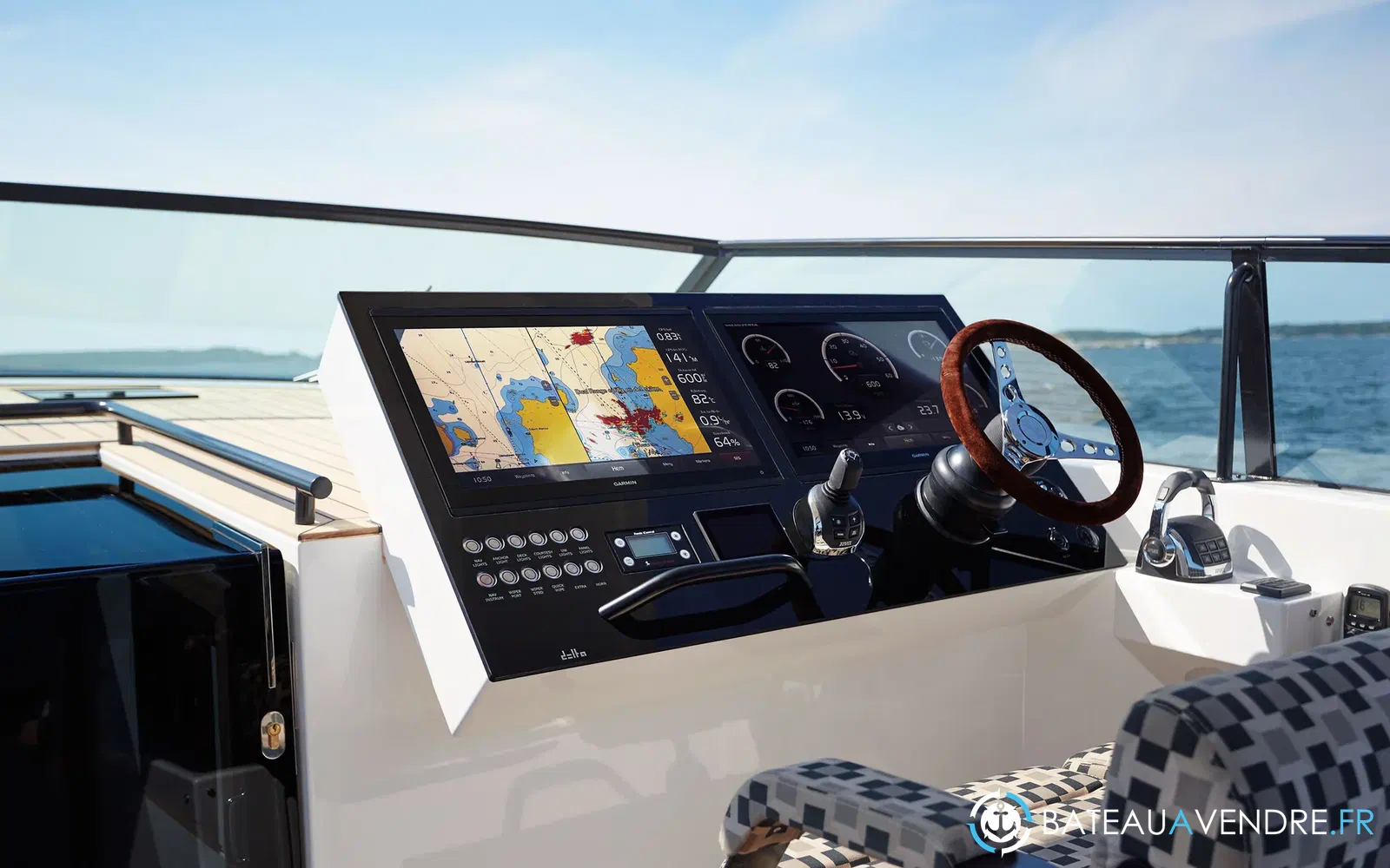 slider 11 Delta Powerboats 60 Open