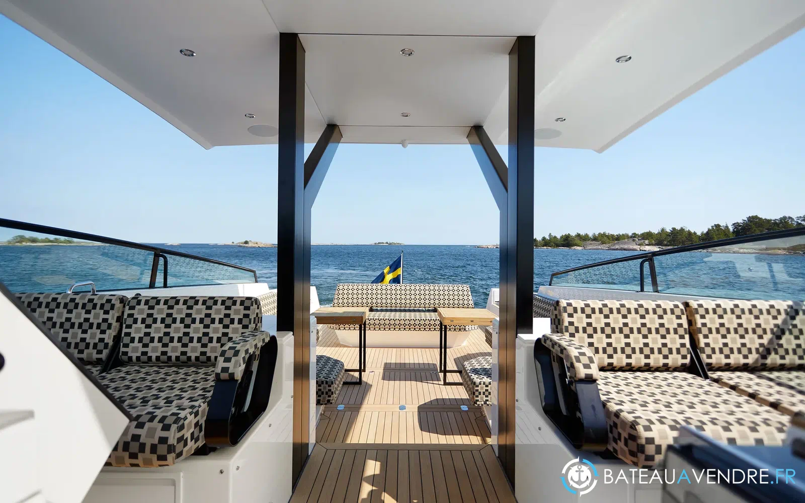 slider 2 Delta Powerboats 60 Open