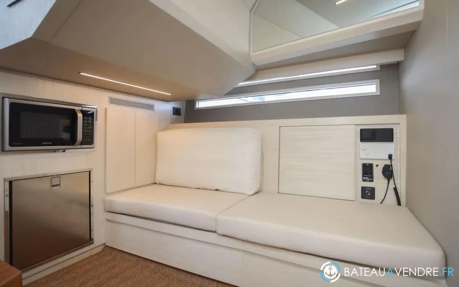 slider 18 Okean 55 Open
