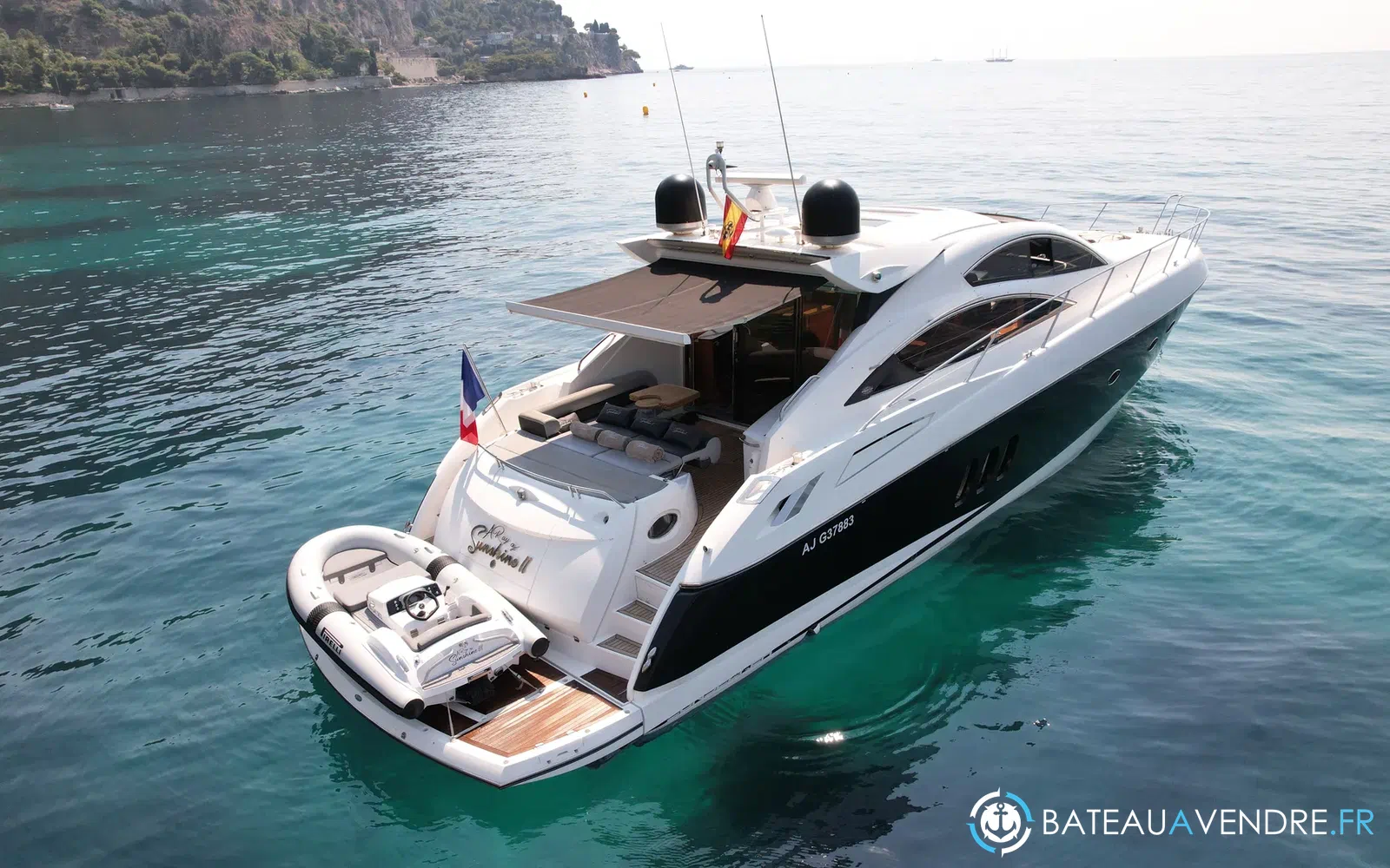 slider 9 Sunseeker Predator 62