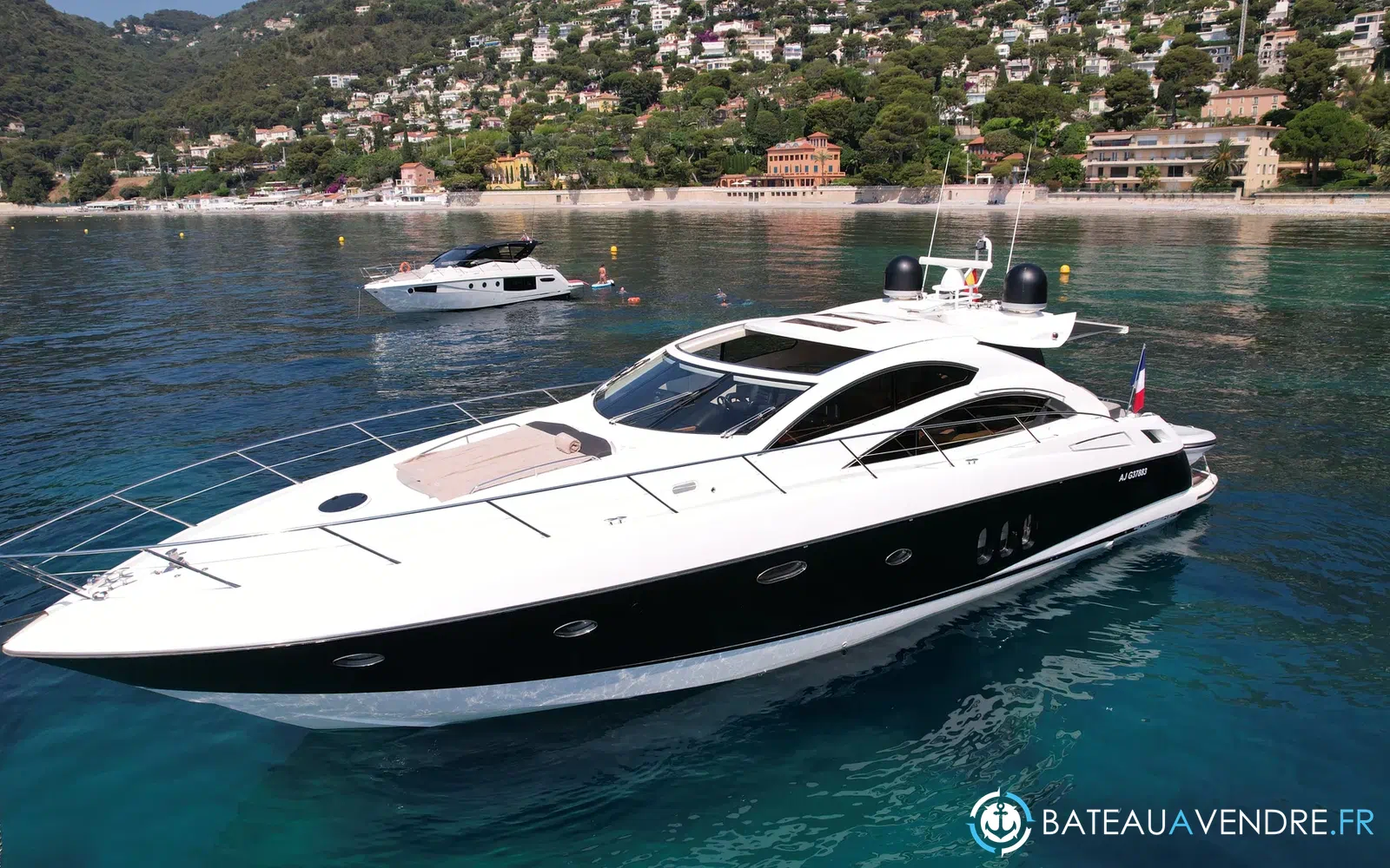 slider 4 Sunseeker Predator 62