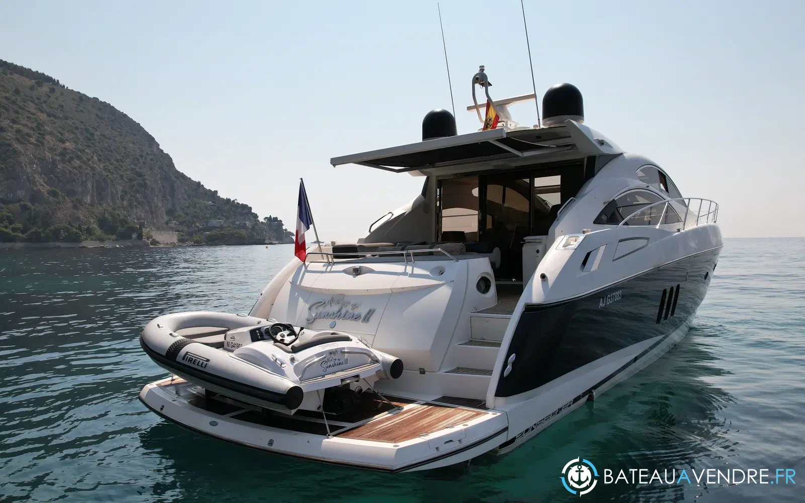 slider 8 Sunseeker Predator 62