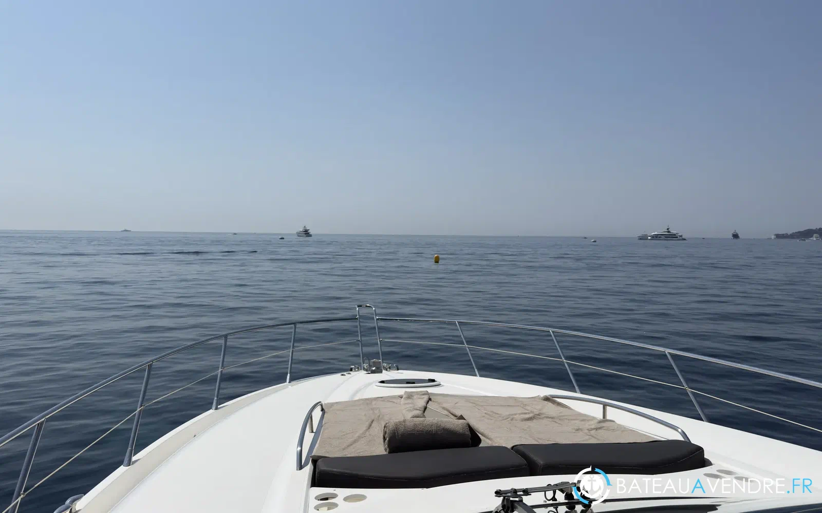 slider 13 Sunseeker Predator 62