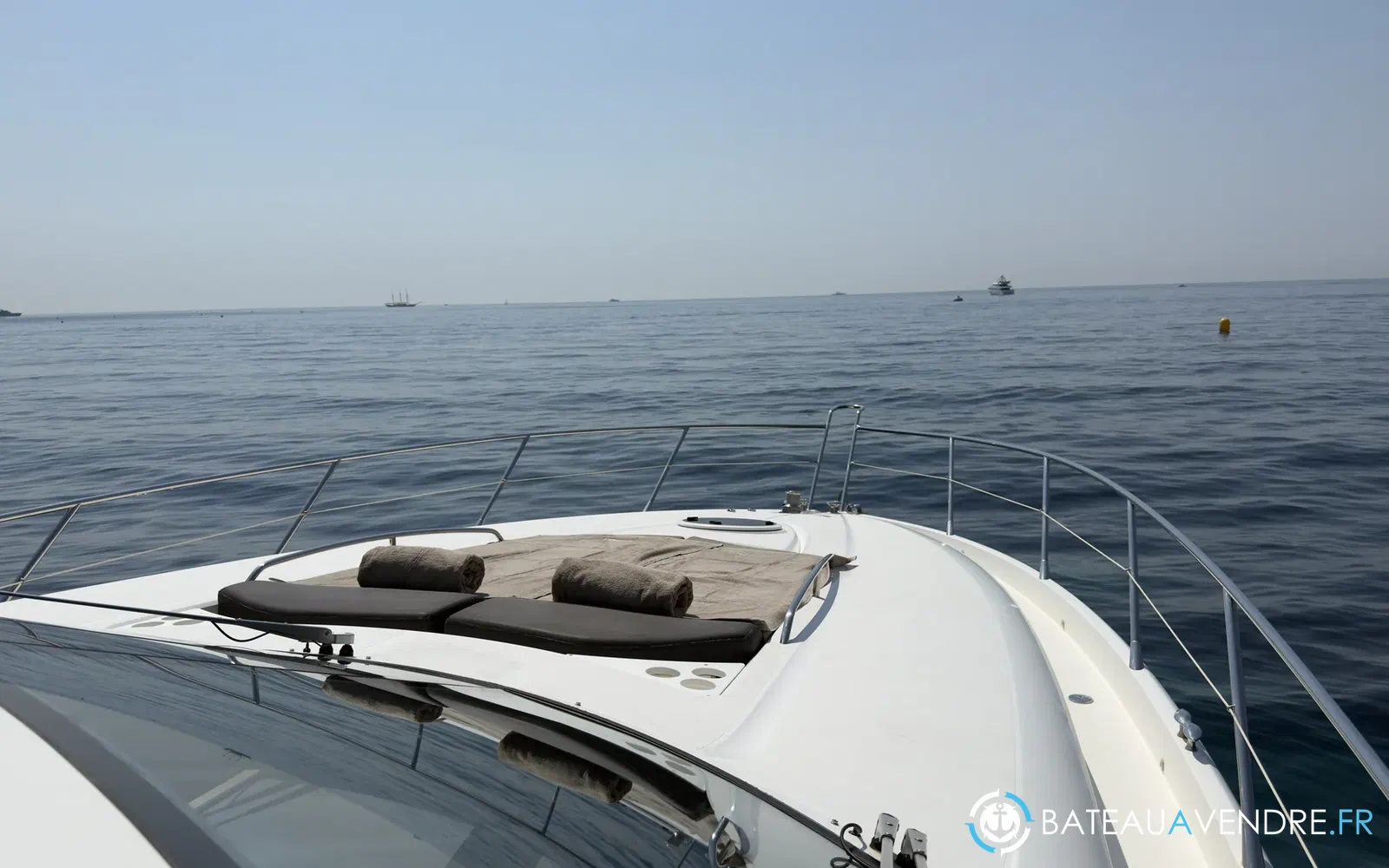 slider 18 Sunseeker Predator 62