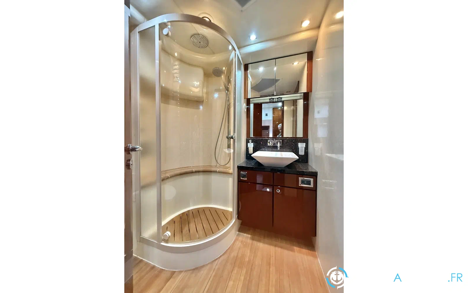 slider 11 Fairline Squadron 68
