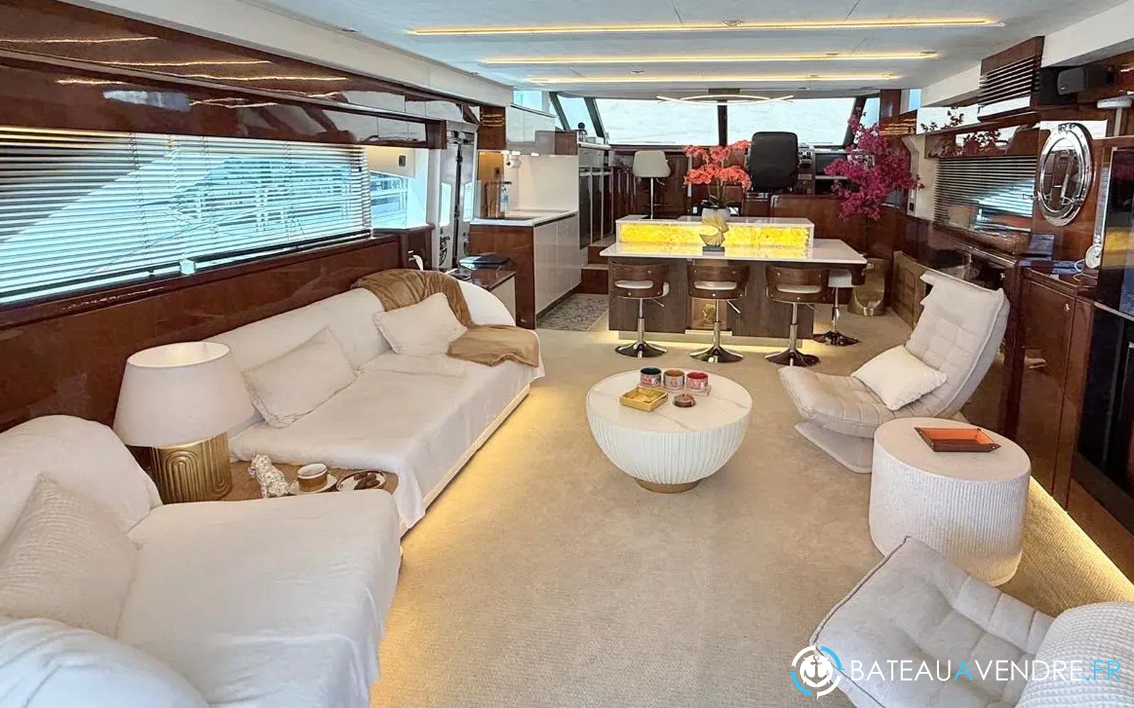 slider 4 Fairline Squadron 68