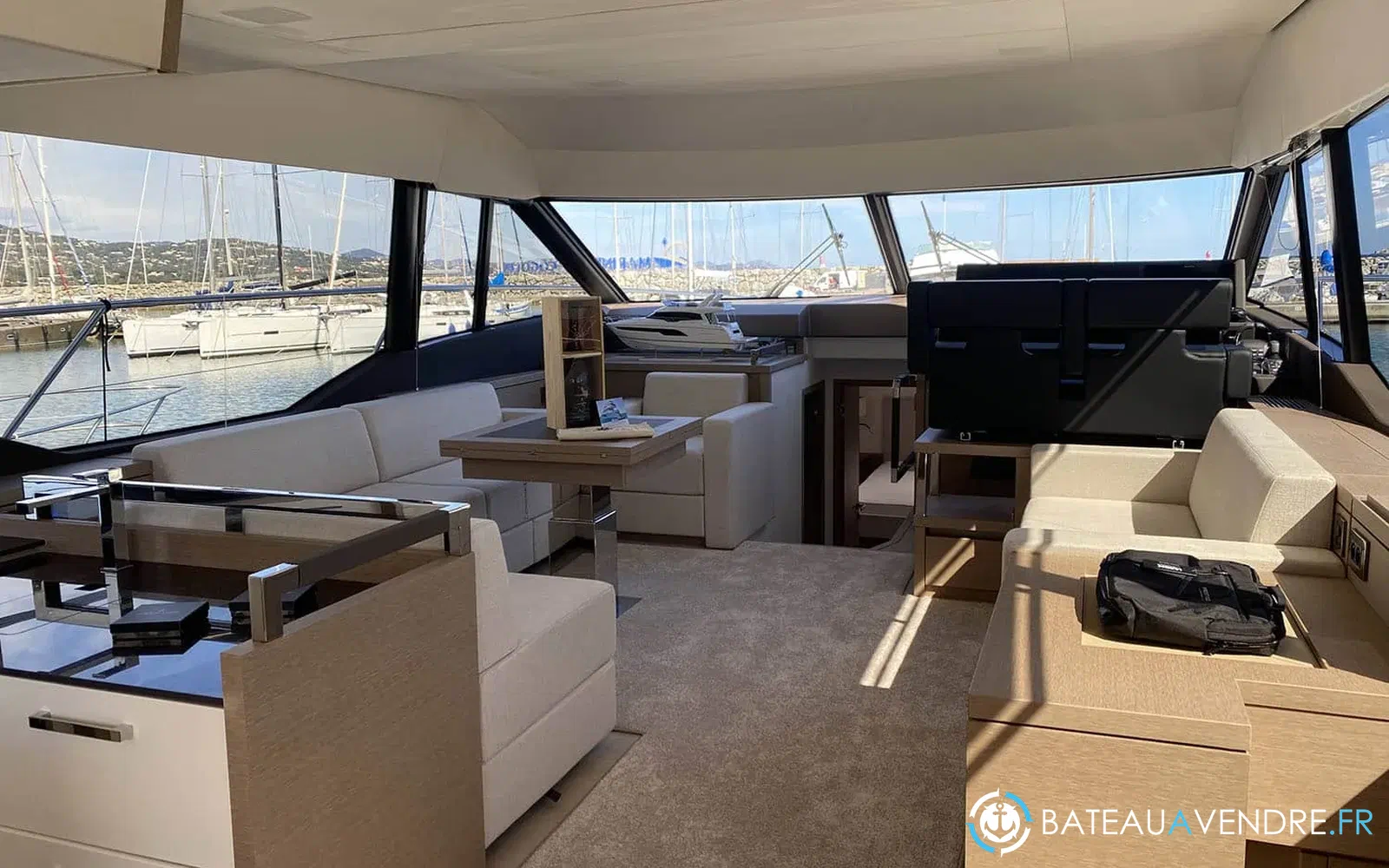 slider 5 Prestige Yachts 630 Fly
