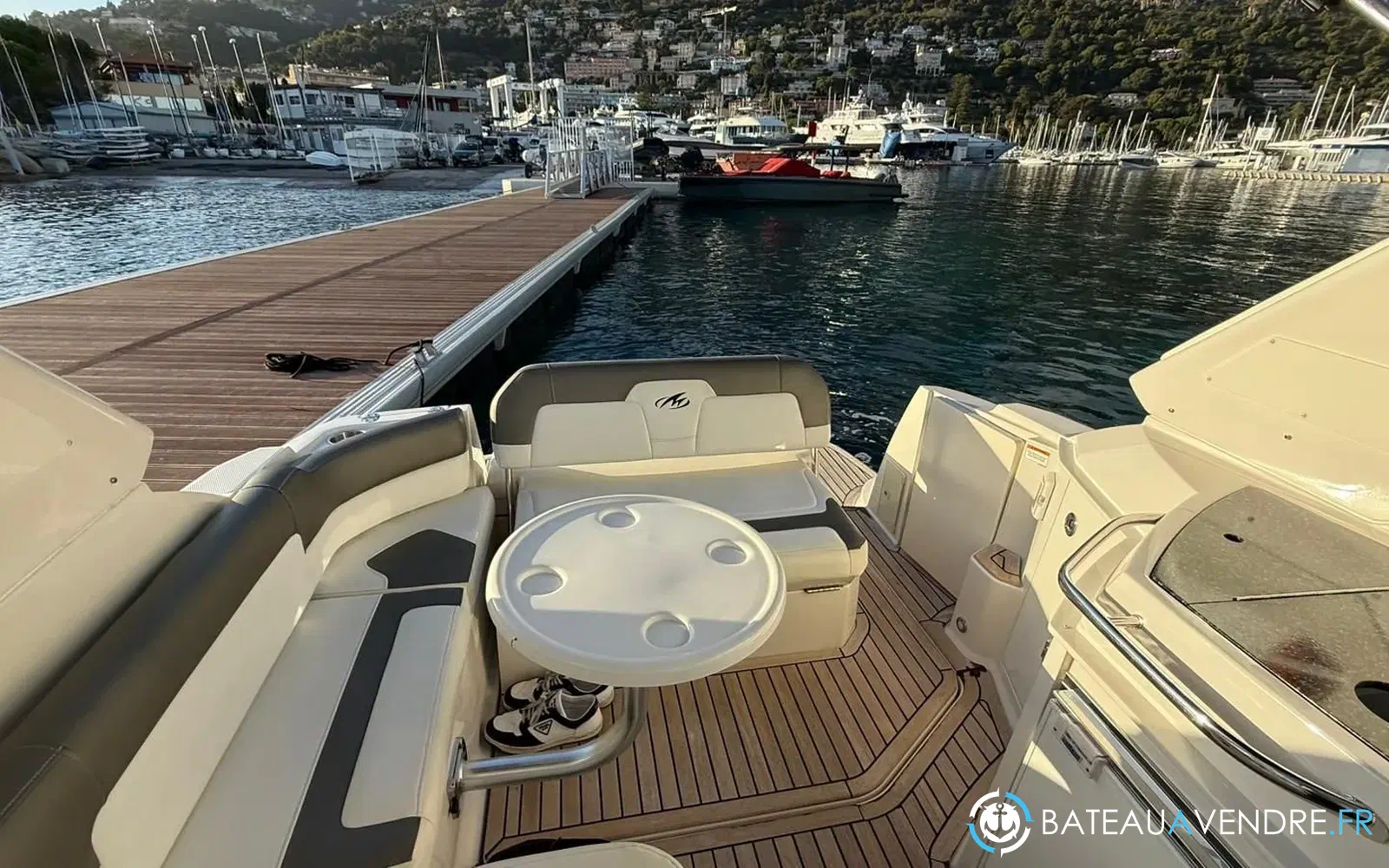 slider 16 Monterey 295 Cruiser