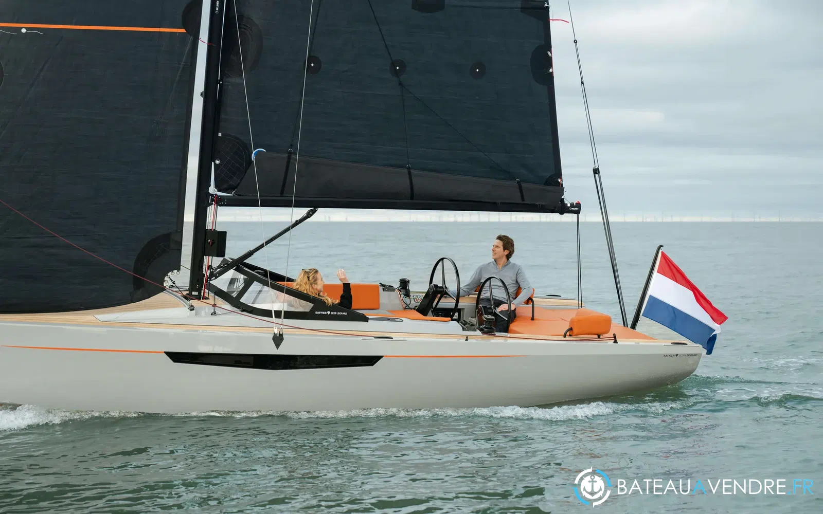 slider 16 Saffier SE 28 Leopard
