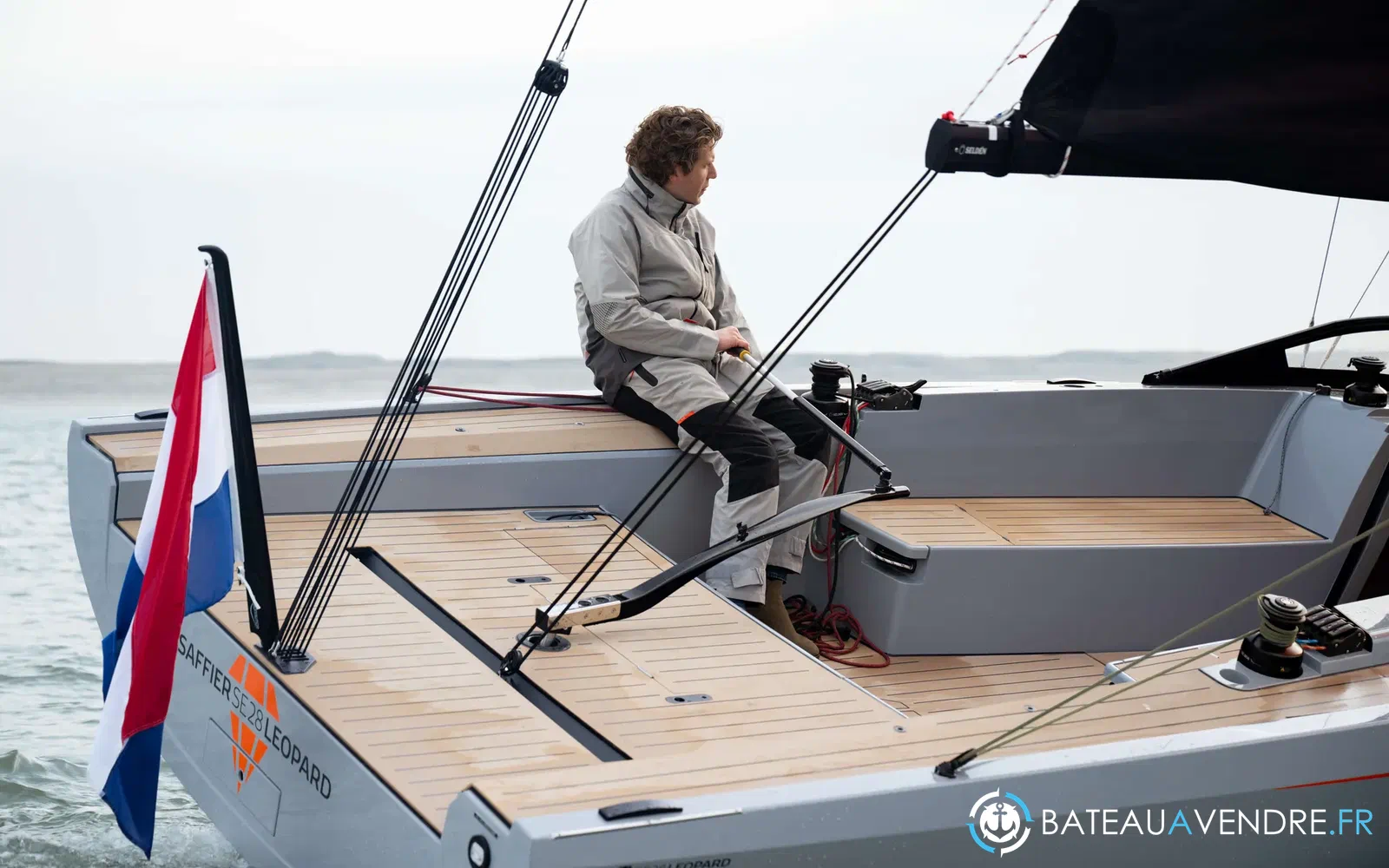 slider 28 Saffier SE 28 Leopard