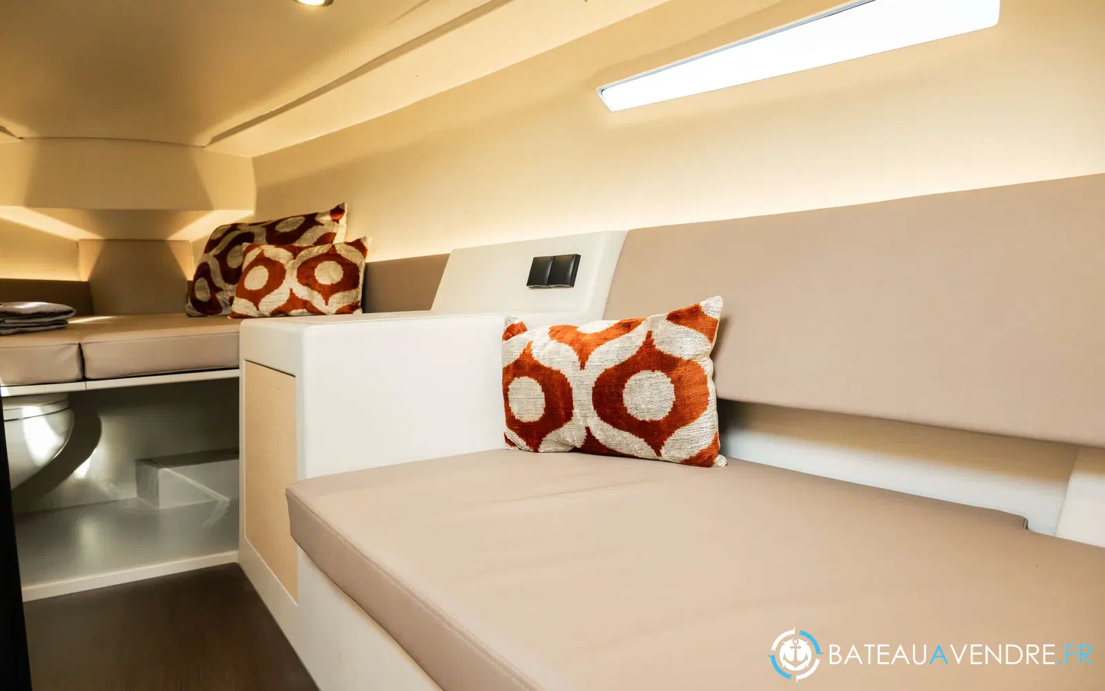 slider 32 Saffier SE 28 Leopard