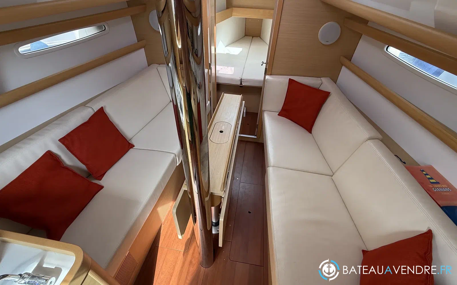 slider 35 Beneteau First 30 Jk