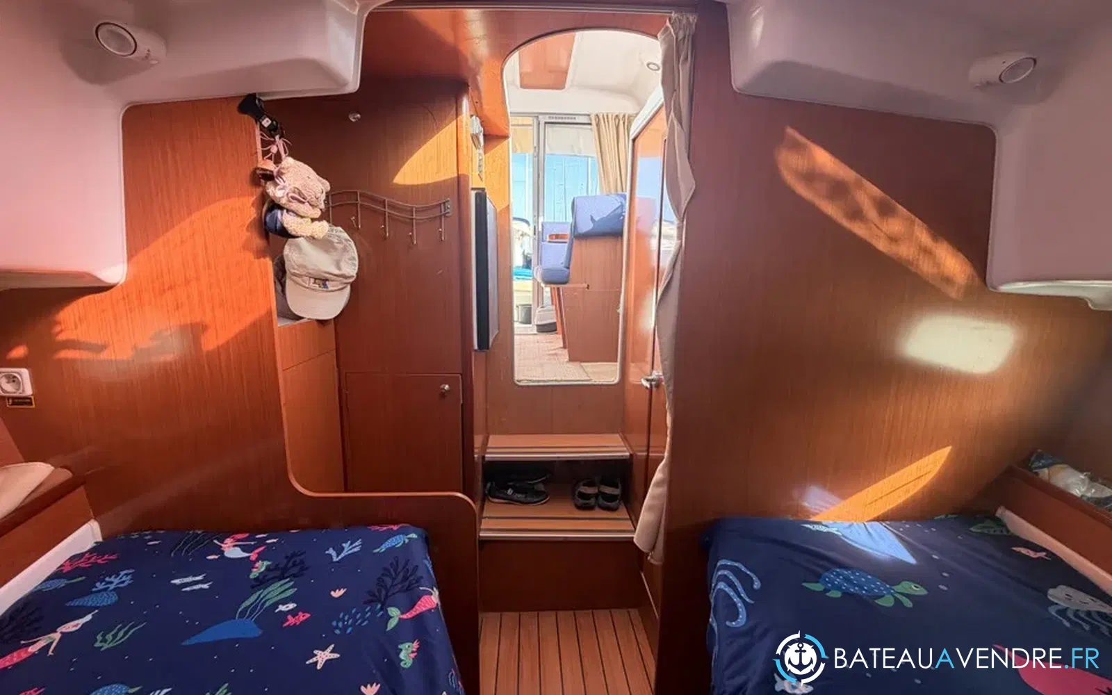 slider 24 Beneteau Antares 7.60