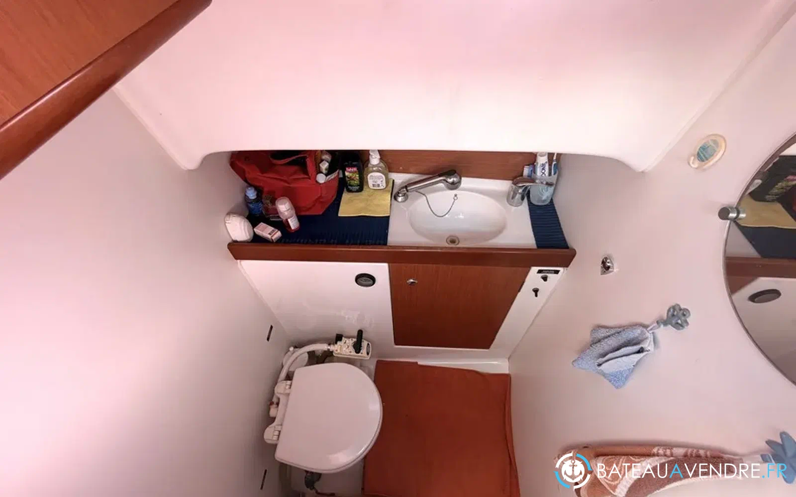 slider 26 Beneteau Antares 7.60