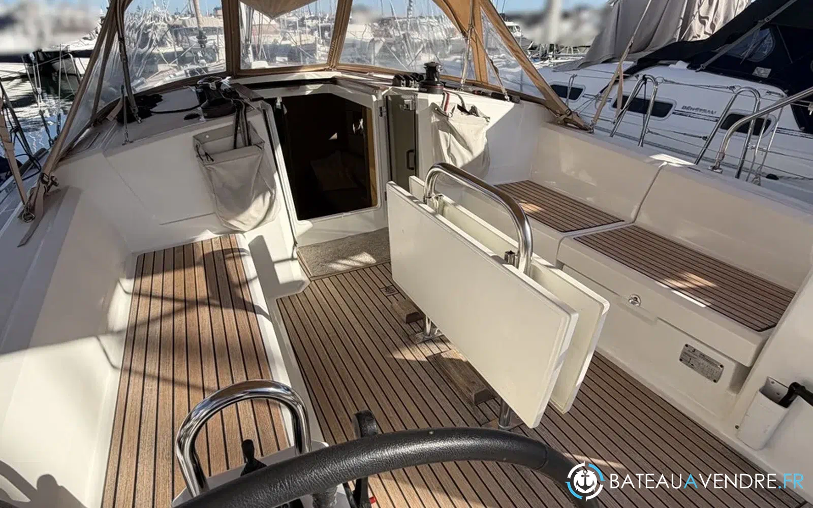 slider 23 Beneteau Oceanis 38.1