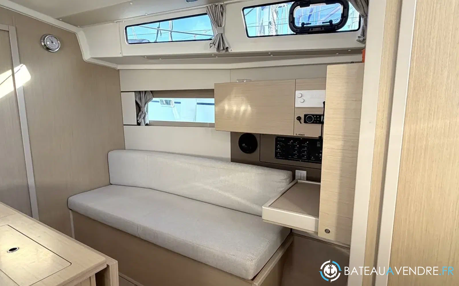 slider 32 Beneteau Oceanis 38.1