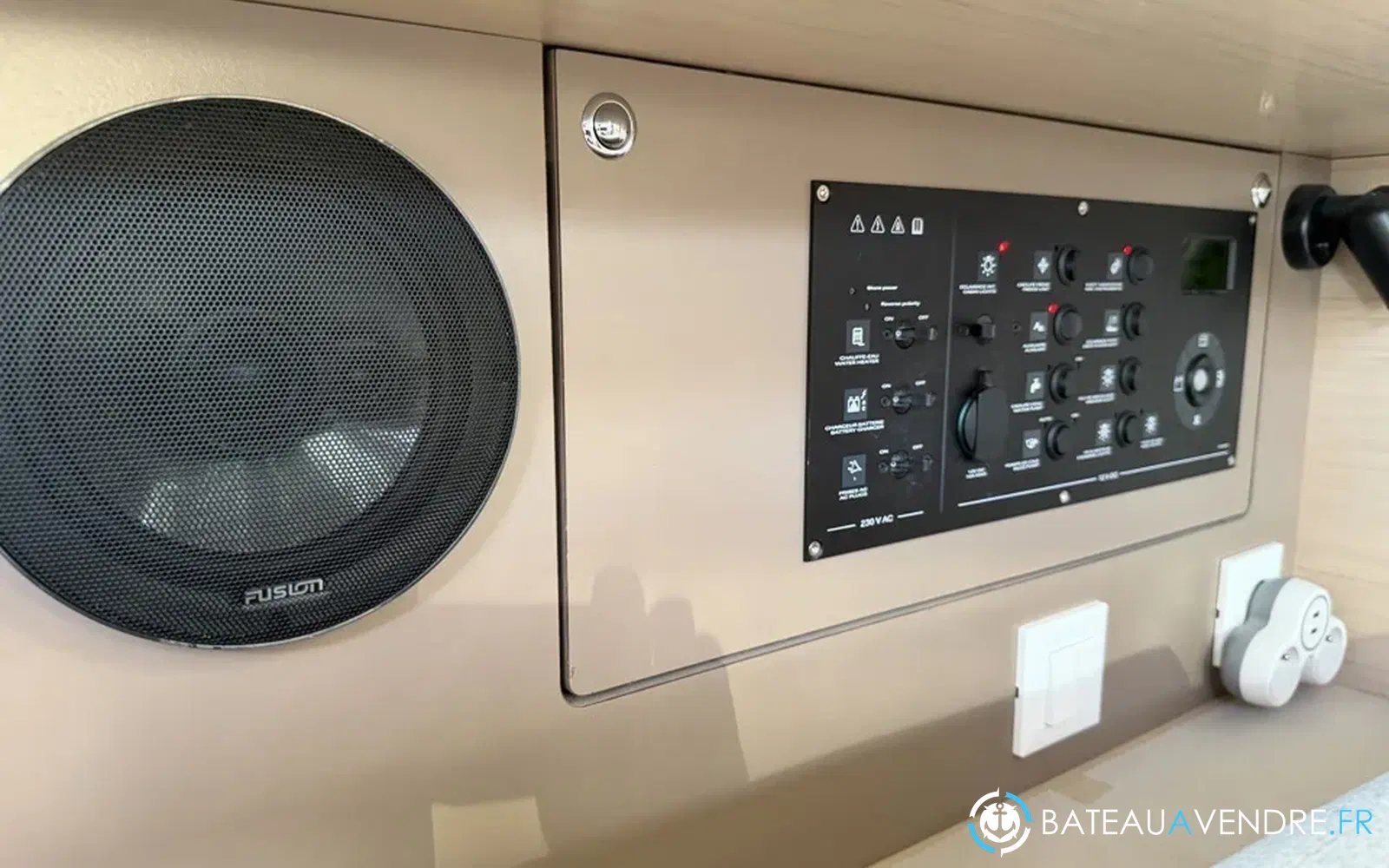 slider 55 Beneteau Oceanis 38.1