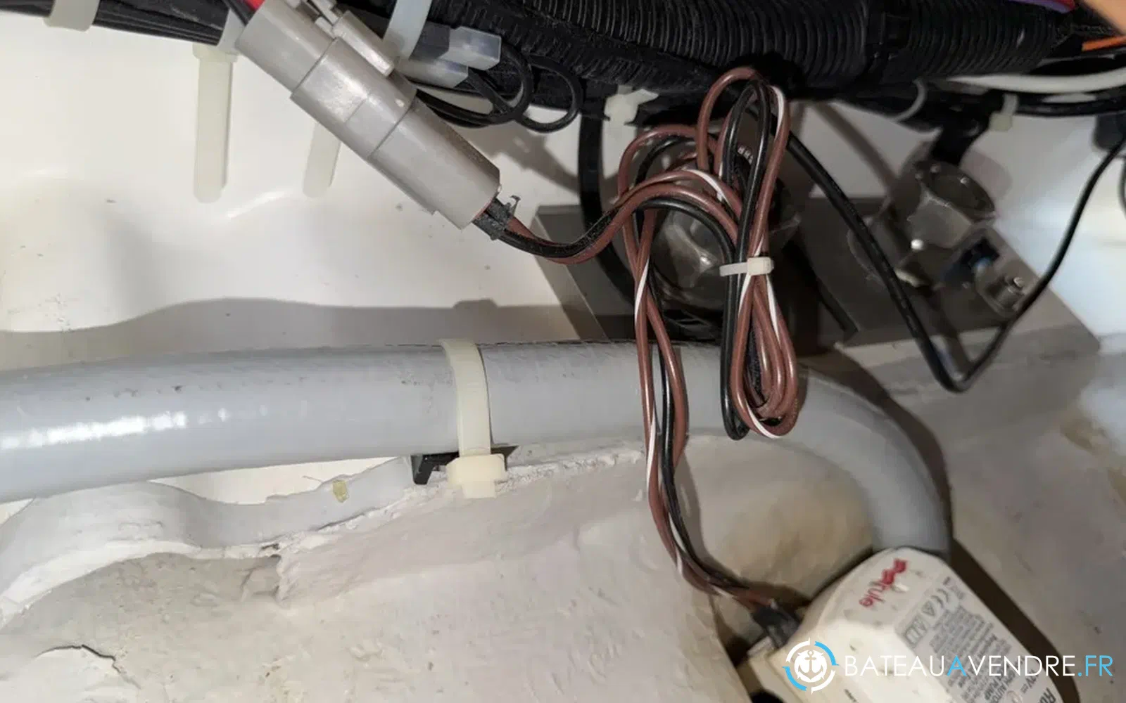 slider 61 Beneteau Oceanis 38.1