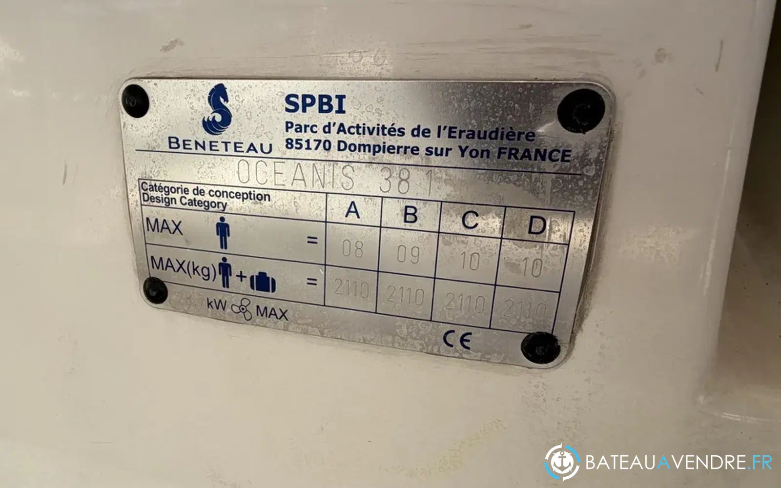 slider 70 Beneteau Oceanis 38.1