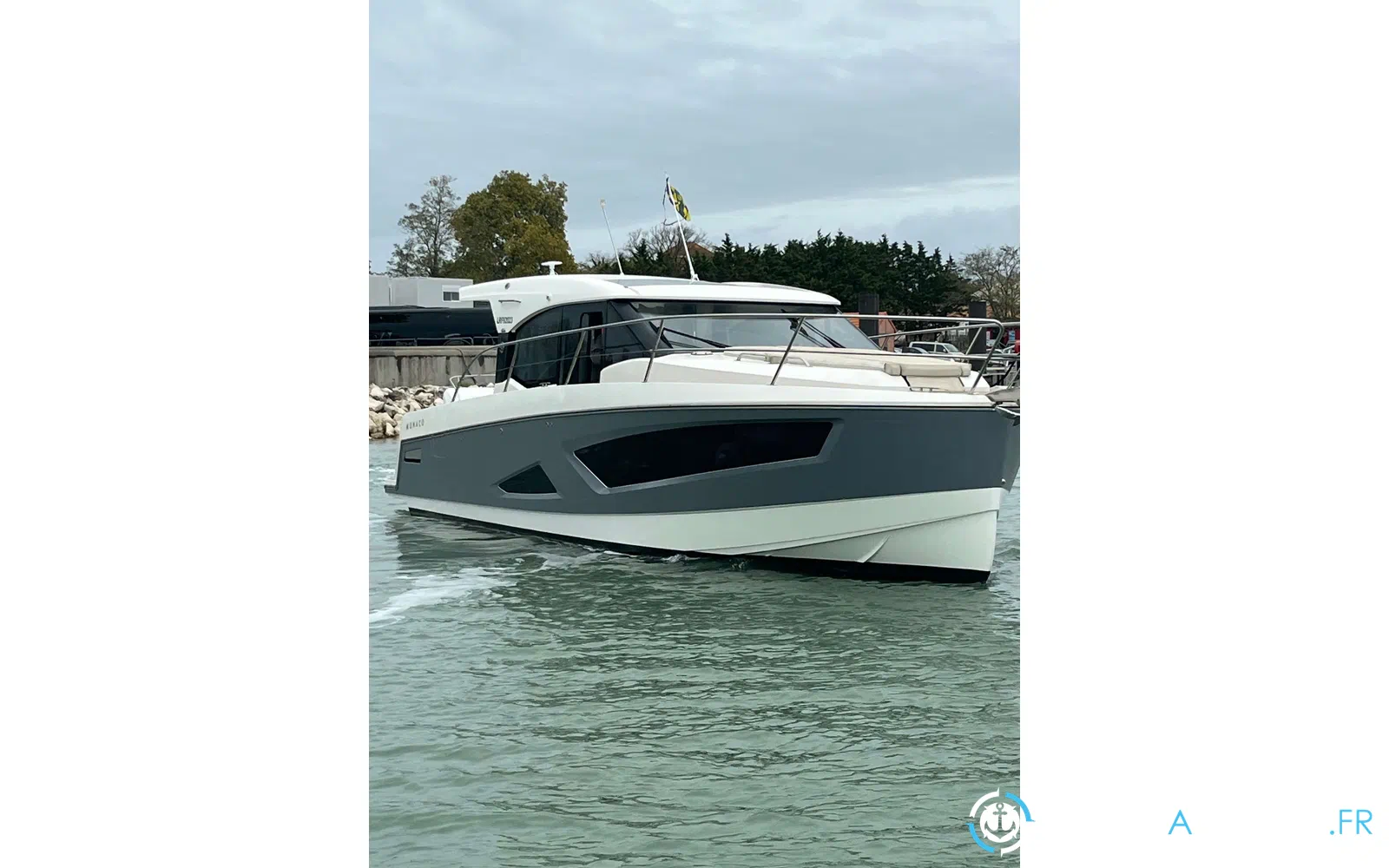 slider 8 Parker Monaco 110