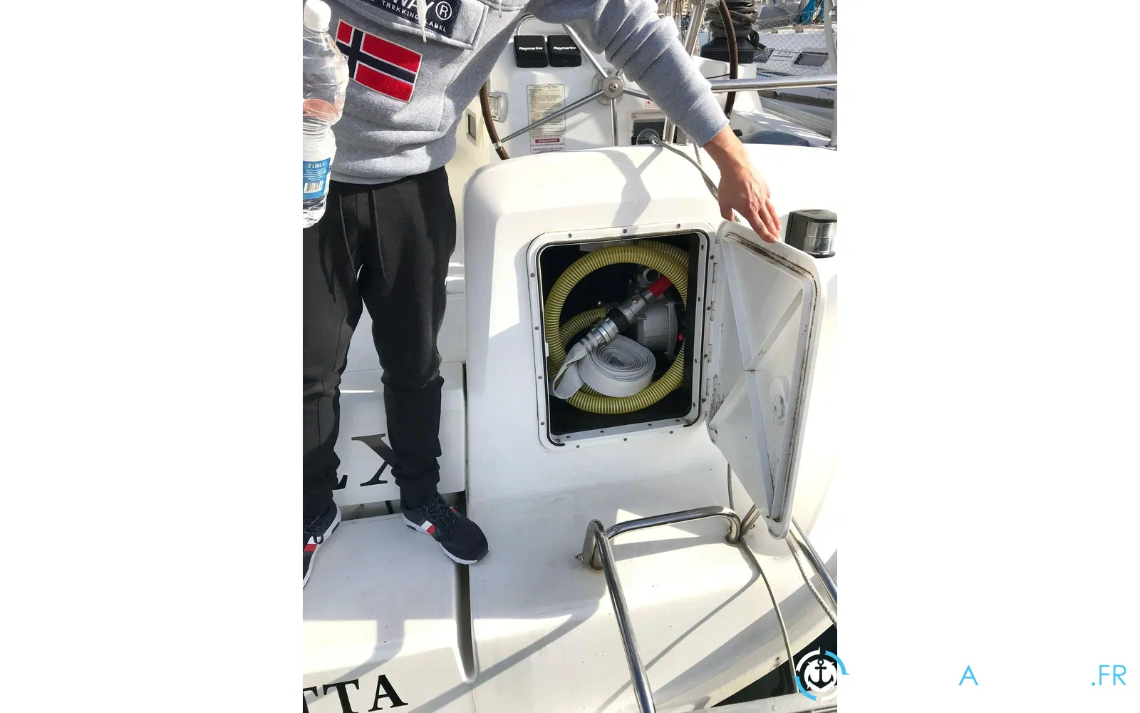 slider 13 Beneteau Cyclades 50.5