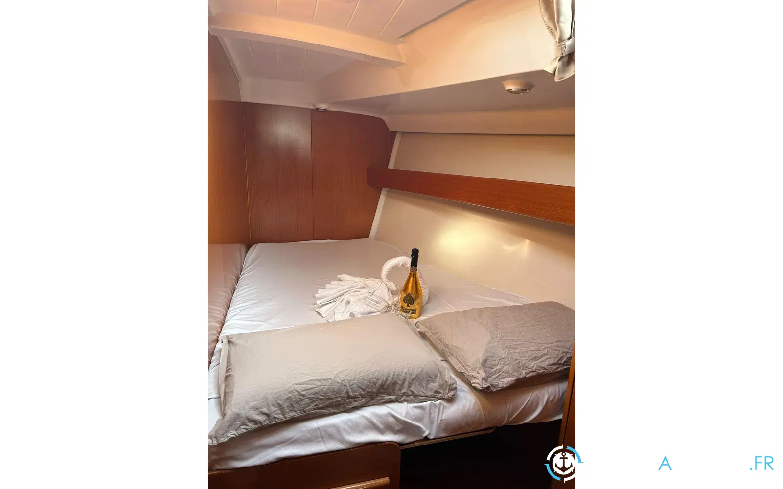 slider 16 Beneteau Cyclades 50.5