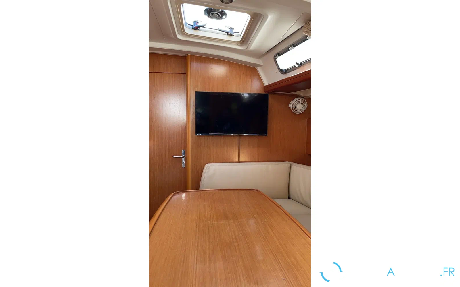 slider 17 Beneteau Cyclades 50.5